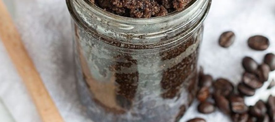 Skönshetsbloggaren Mariliis Angers kräm för kroppspeeling som man tillverkar hemma och som innehåller kaffe. RECEPT!