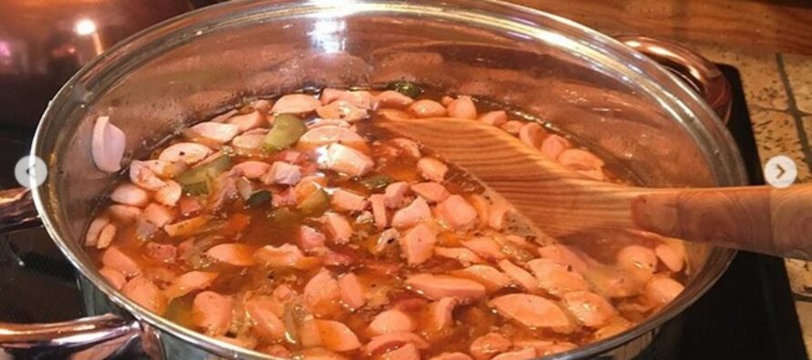 Recept: HEMLAGAD soljanka (även seljanka) med lök och kött